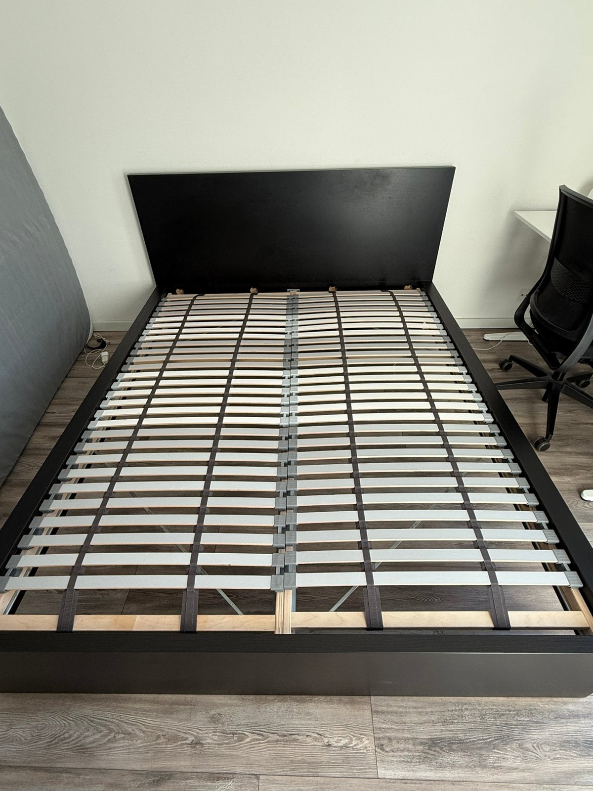 MALM bed, Ophalen, Bruin, Tweepersoons, Zo goed als nieuw