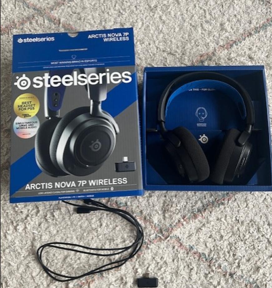 steelseries arctis nova 7p, Computers en Software, Headsets, Steelseries Arctis, Ophalen of Verzenden, Zo goed als nieuw, Draadloos
