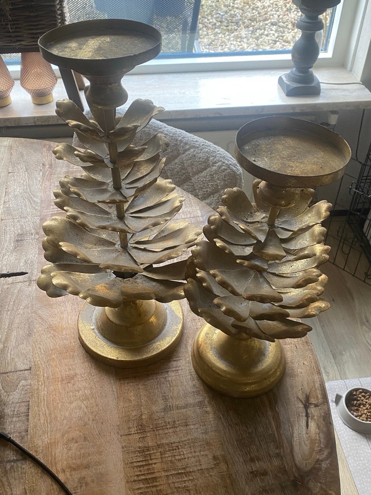 Set van 2 gouden kandelaars in dennenappel design, Ophalen, Gebruikt, Metaal, Kandelaar