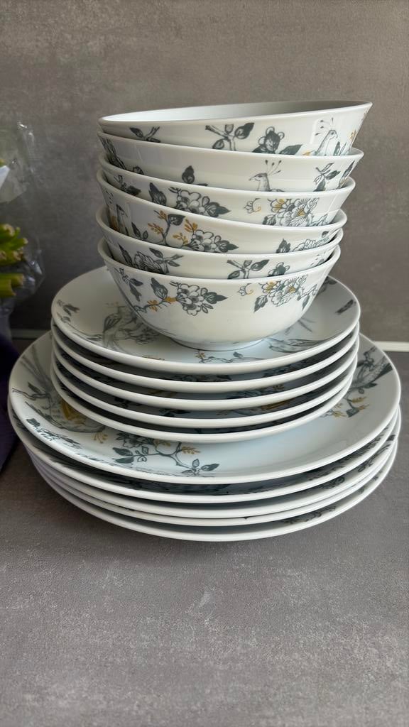 Servies met vogel- en bloemmotief (borden en kommen), Antiek en Kunst, Antiek | Servies compleet, Ophalen