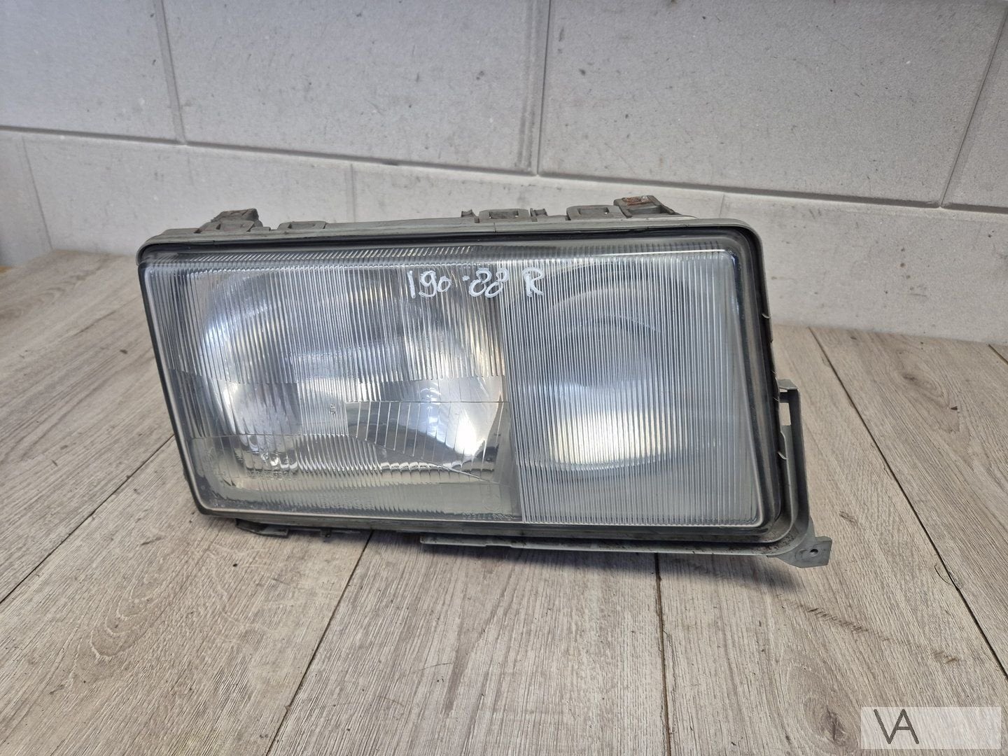 Koplamp rechts van Mercedes 190 W201 1984 - 1993 0028268590, Auto-onderdelen, Gebruikt, -, Ophalen of Verzenden, -