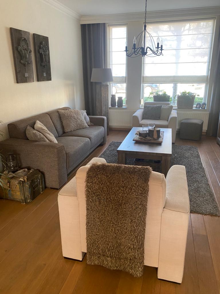 Bankstel en twee love seats, Ophalen, Zo goed als nieuw