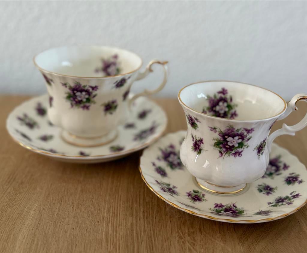3 sets Royal Albert thee/koffiekopjes, Antiek en Kunst, Ophalen of Verzenden