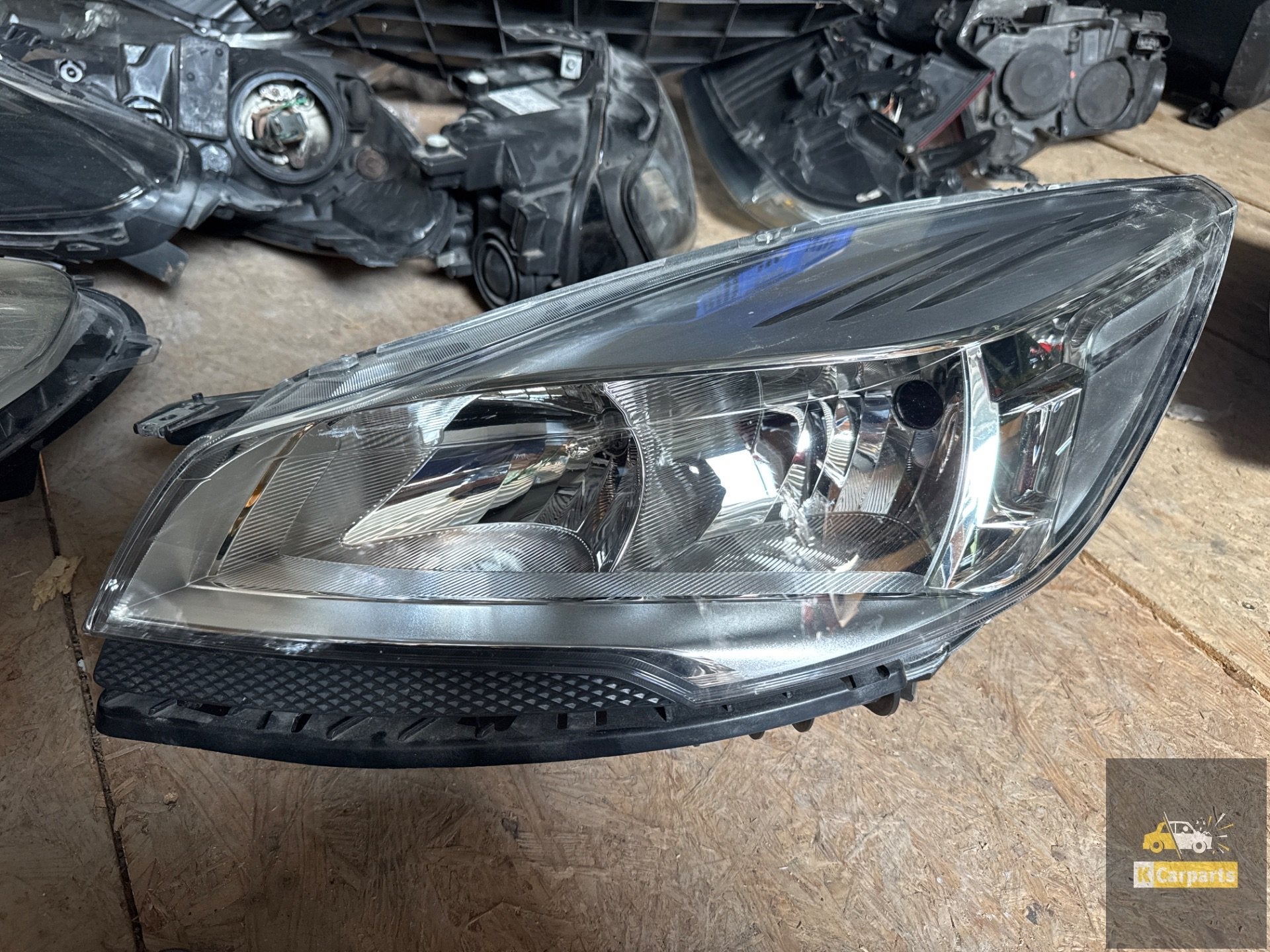 Ford kuga Koplamp Links voor origineel CV4413W030AE, Auto-onderdelen, Info@fabrikant.eu, Fabrikantstraat 1
1000 AA  Amsterdam, NL