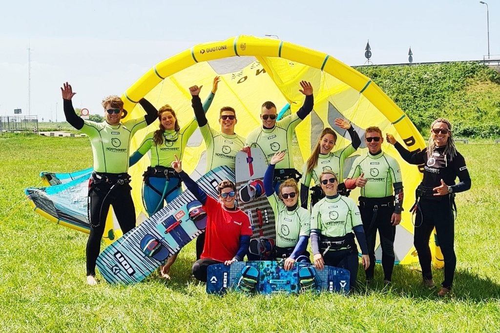 KITE- en WING (FOIL)-LESSEN in Makkum - Kornwerderzand (FRL), Ophalen, Kitesurf-set, Twintip, 10 m²