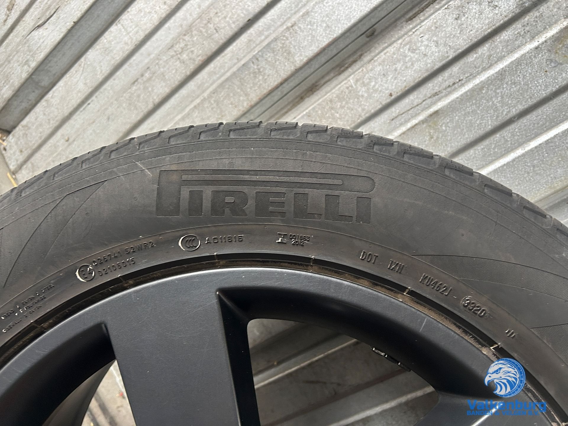 1 stuk reservewiel originele Land Rover Defender L663 Style, Gebruikt, 255 mm, -, -