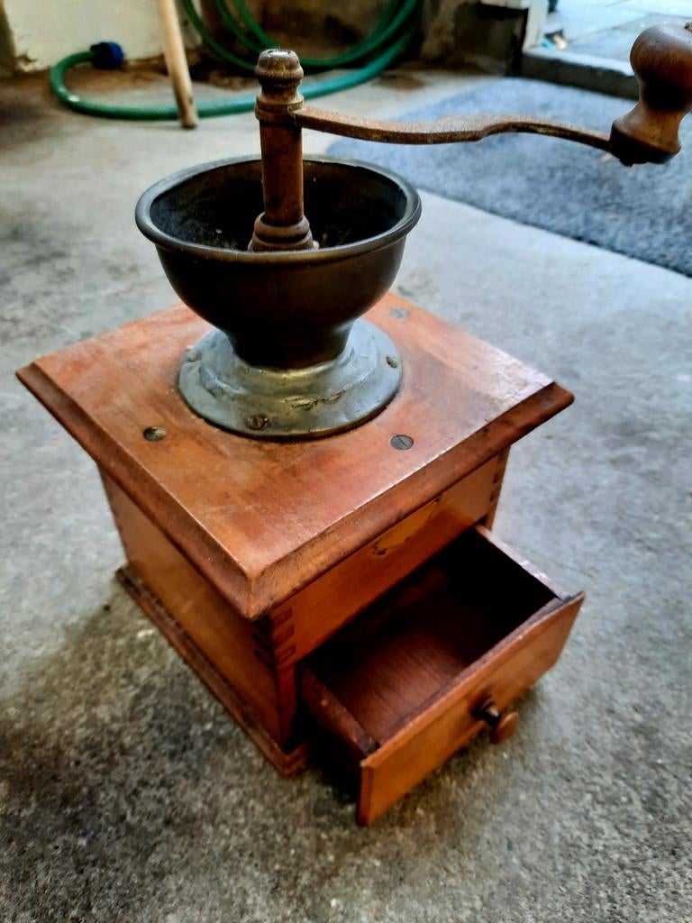 Antieke Hand Koffiemolen, Antiek en Kunst, Antiek | Keukenbenodigdheden, Ophalen of Verzenden