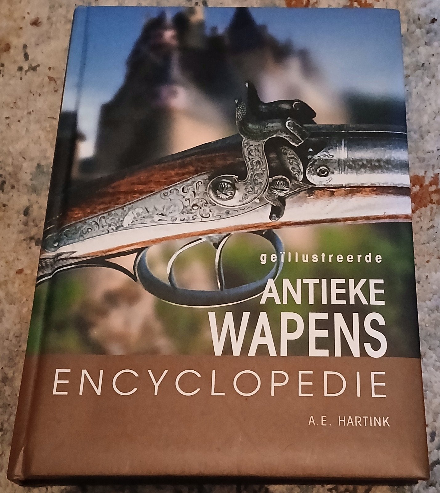 A.E. Hartink - Geillustreerde antieke wapens encyclopedie, Gelezen, A.E. Hartink, Marine, Ophalen of Verzenden
