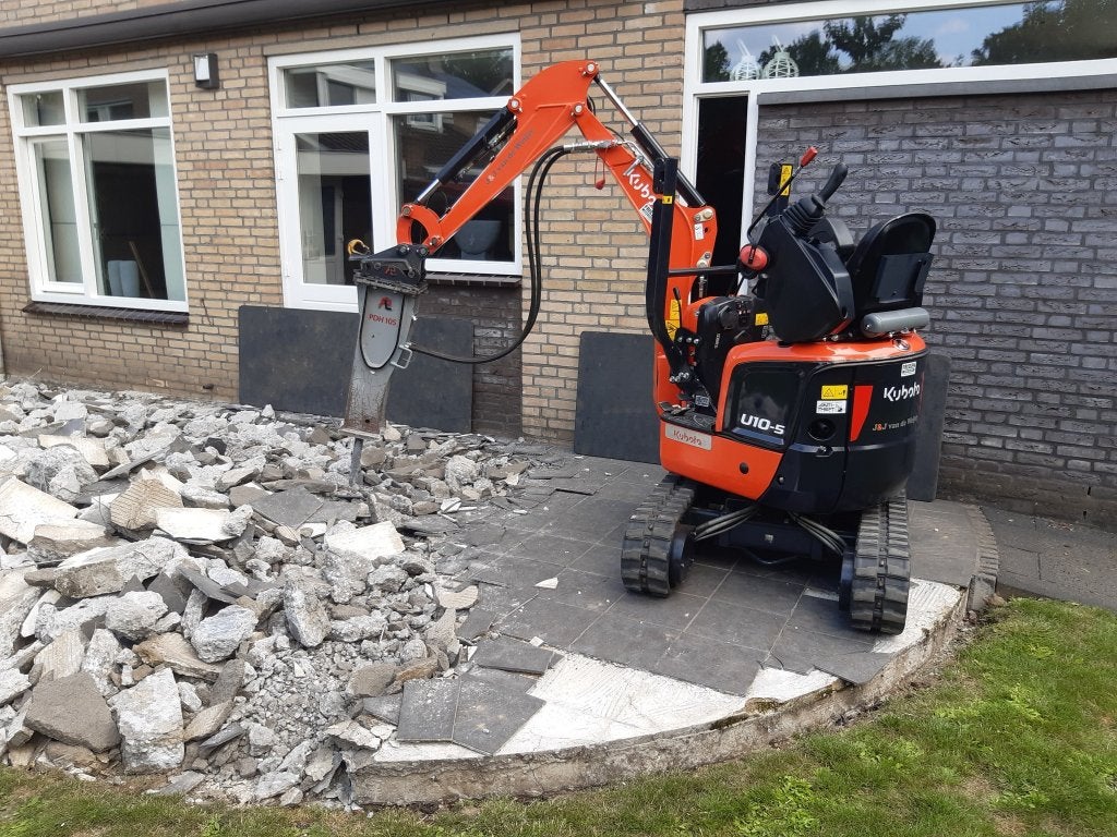 Foto 2 van Minigraver met machinist