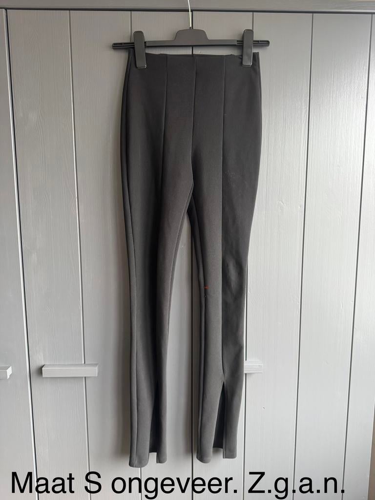 Zwarte legging met split - Maat S, Zwart, Ophalen of Verzenden, Zo goed als nieuw, Maat 36 (S)