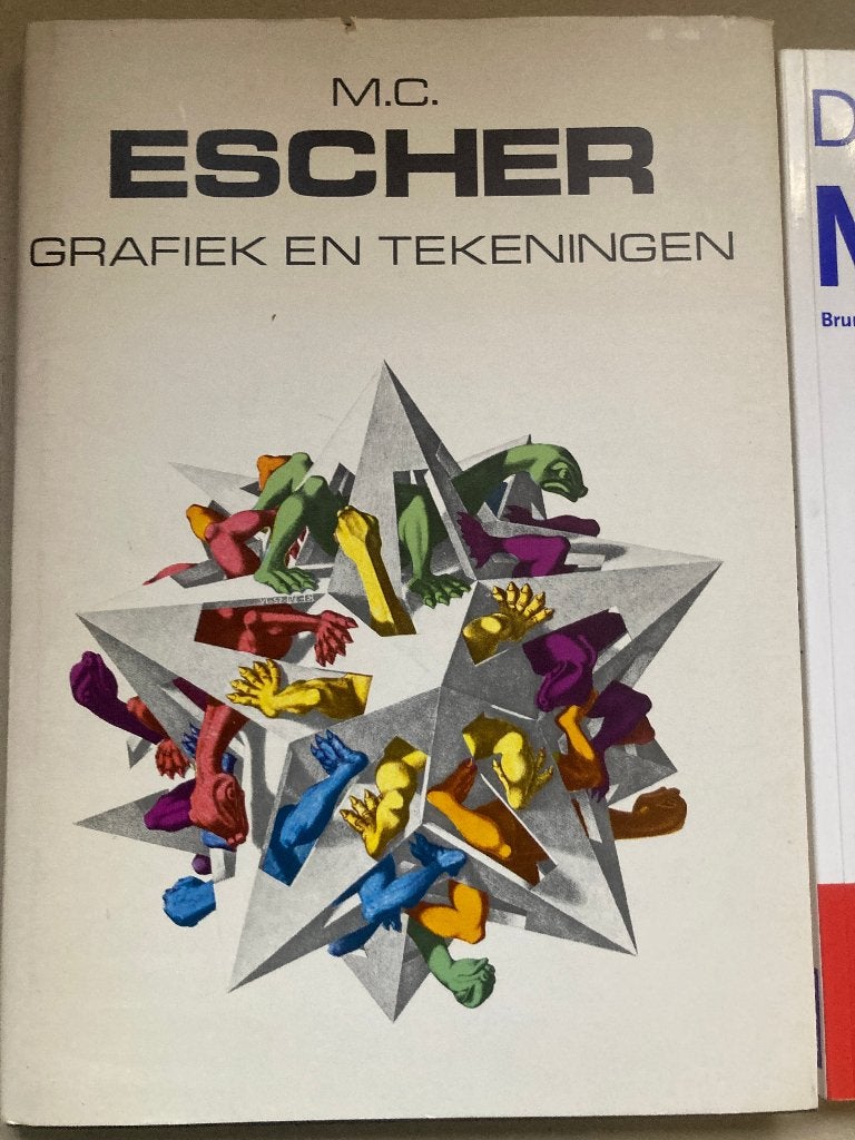 T.K. nog twee boeken van en over M. C. Escher zie foto' s, Boeken, Ophalen of Verzenden, Gelezen, Grafische vormgeving, M.C. Escher