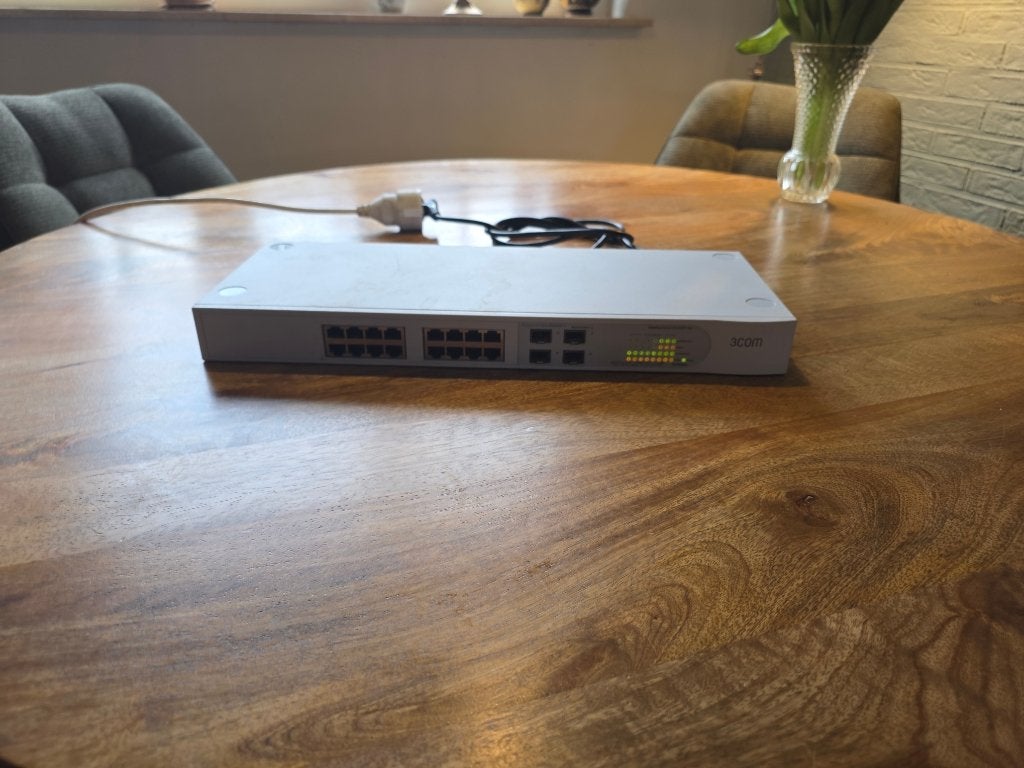 Switches, routers, wifi versterker, accespoints etc., Ophalen of Verzenden, Gebruikt