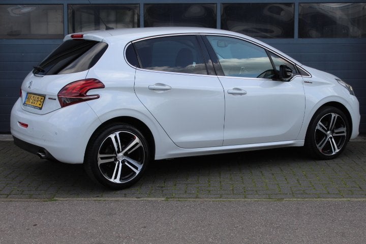 Peugeot 208 1.2 PureTech GT-line Navigatie, PDC, Climate con, Auto's, Voorwielaandrijving, Leder en Stof, Origineel Nederlands