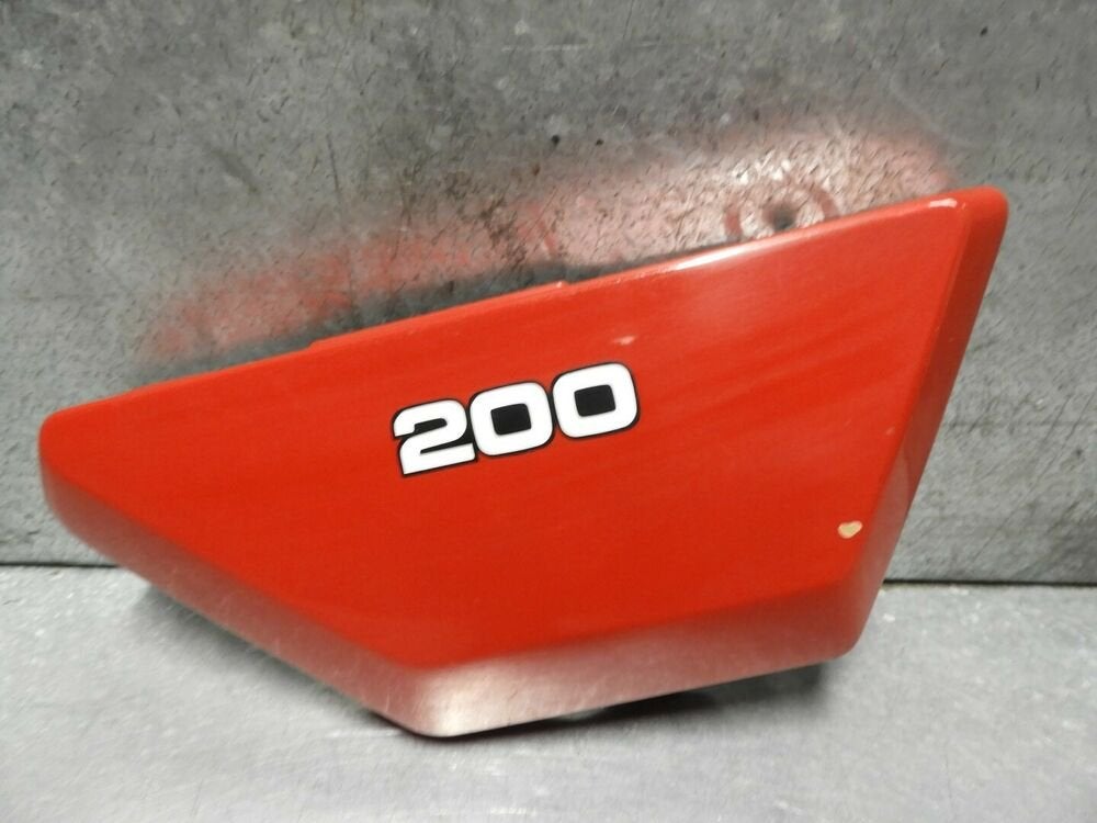RD200 1977 - 1979 Yamaha Cover Cover onder zadel D1-44087, Motoren