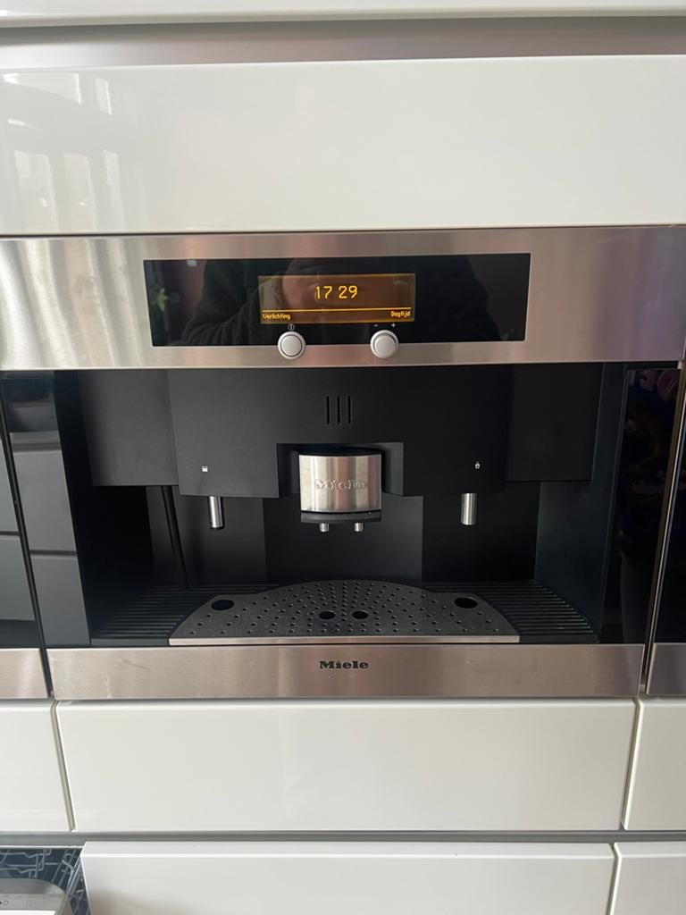 Miele inbouw koffiezetapparaat, Ophalen