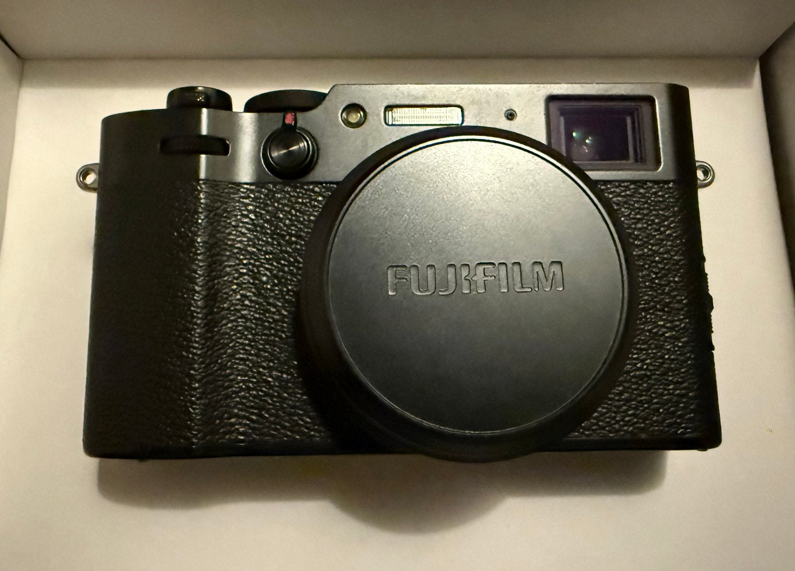 Fujifilm X100V | Nette staat met accessoires, Screenprotector, Ophalen of Verzenden, Zo goed als nieuw, Fujifilm