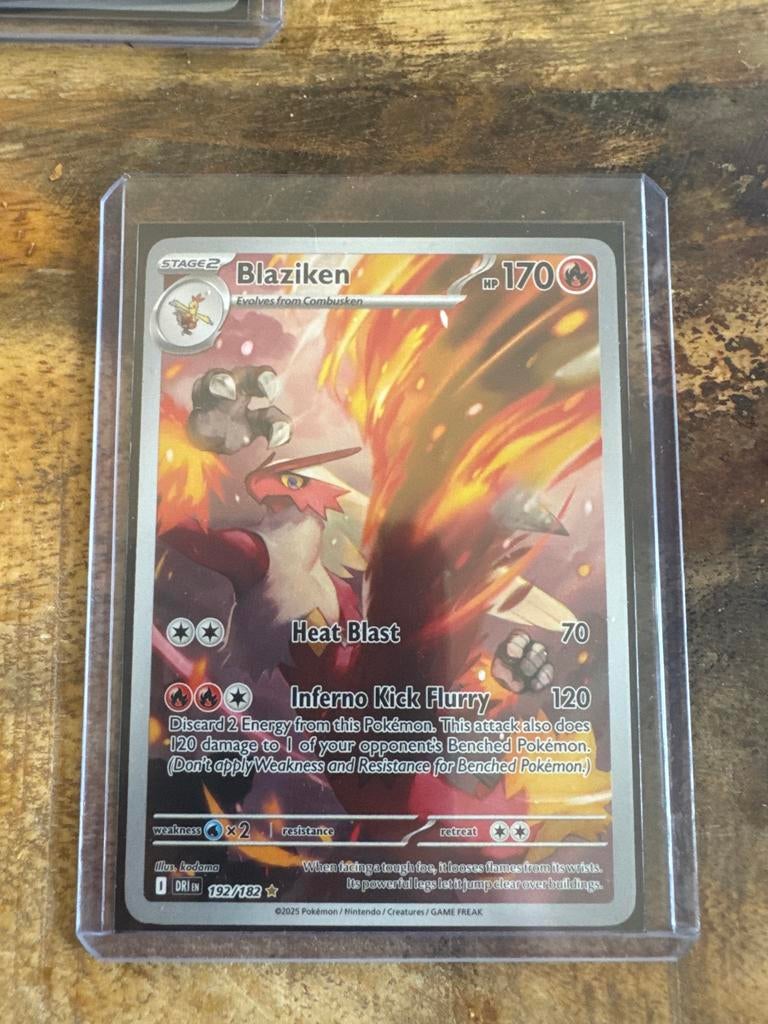 Blaziken Pokémon Kaart 192/182 - Zeldzaam en Krachtig, Ophalen of Verzenden, Zo goed als nieuw, Losse kaart