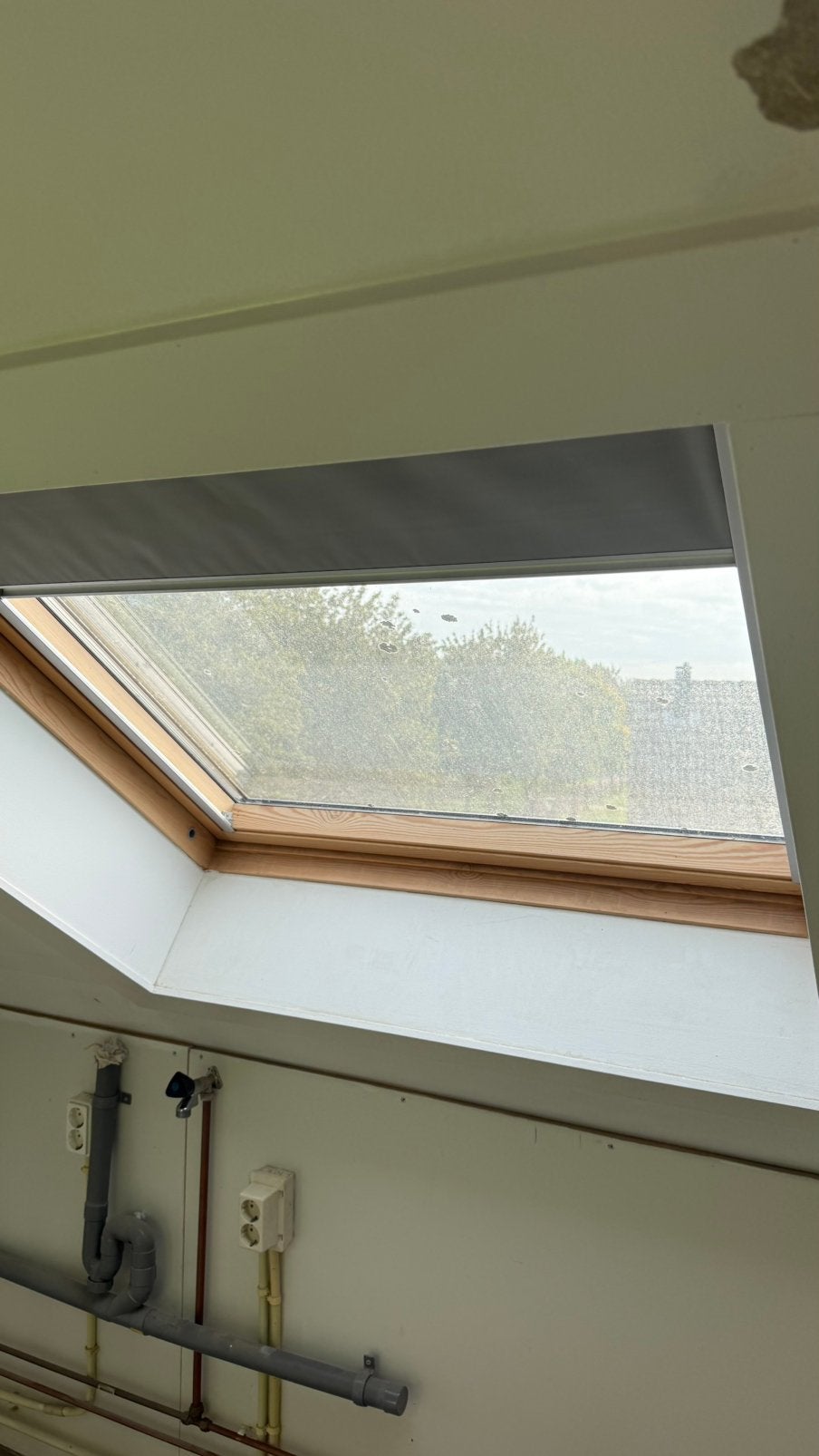 Velux dakraam GGL S06 + verduisterend Velux rolgordijn, Ophalen, Zo goed als nieuw, 80 tot 120 cm, Dakraam