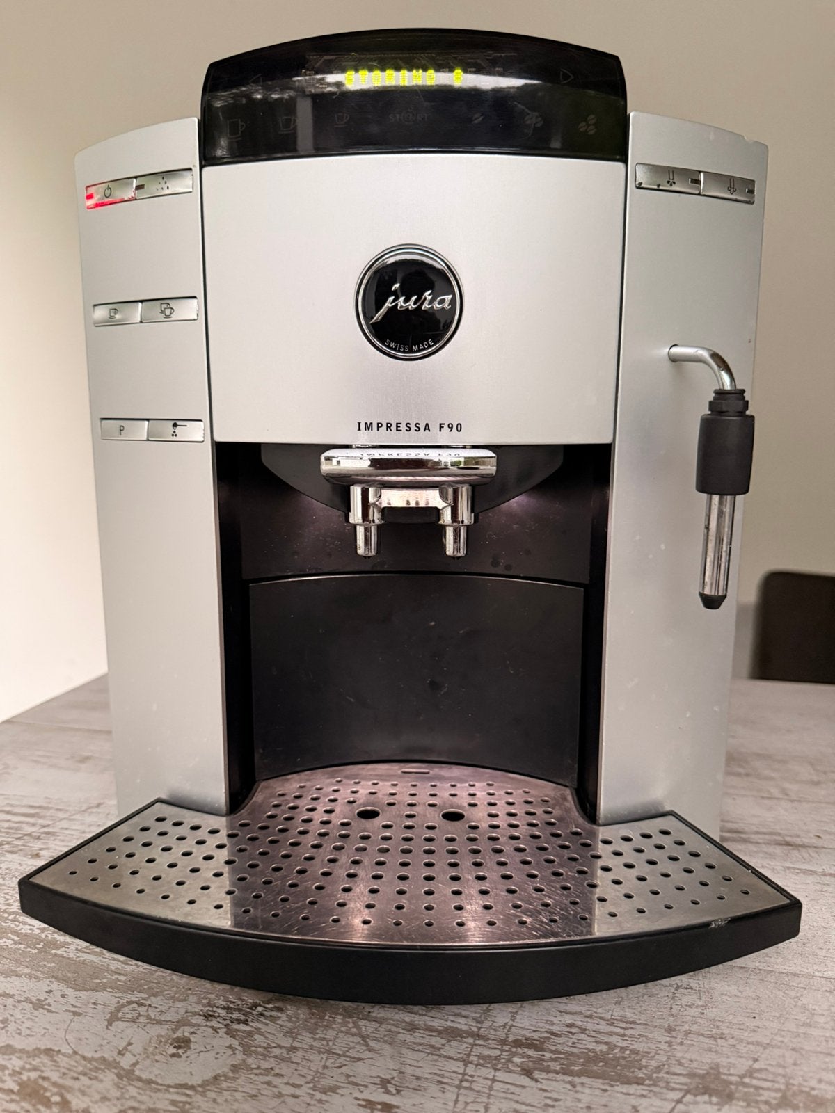 Jura Impressa F90 koffiemachine -Opknapper, Witgoed en Apparatuur, Ophalen, Koffiemachine, Niet werkend, 2 tot 4 kopjes
