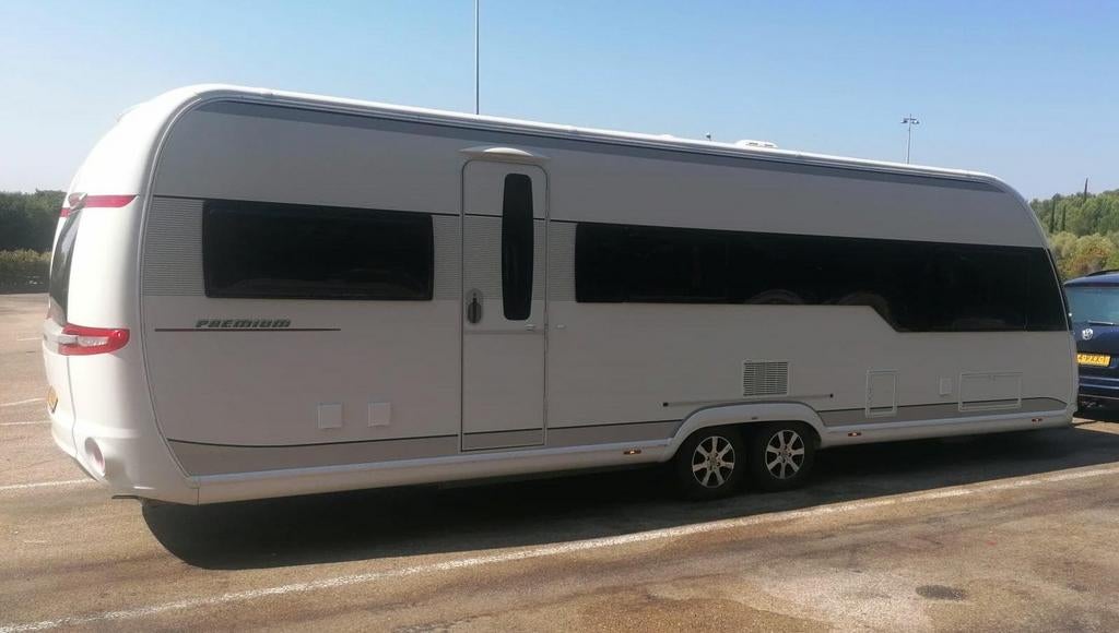 Luxe Hobby Premium 720 UML Caravan - Ruim en Comfortabel, Caravans en Kamperen, Caravans, 2 aparte bedden, Rondzit, Hobby, 7 tot 8 meter