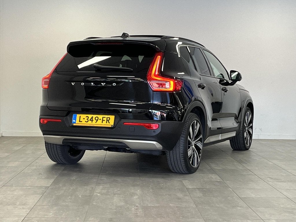 Volvo XC40 Recharge P8 AWD R-Design | 93% SOH | Trekhaak | H, 34 min, Gebruikt, Zwart, Origineel Nederlands