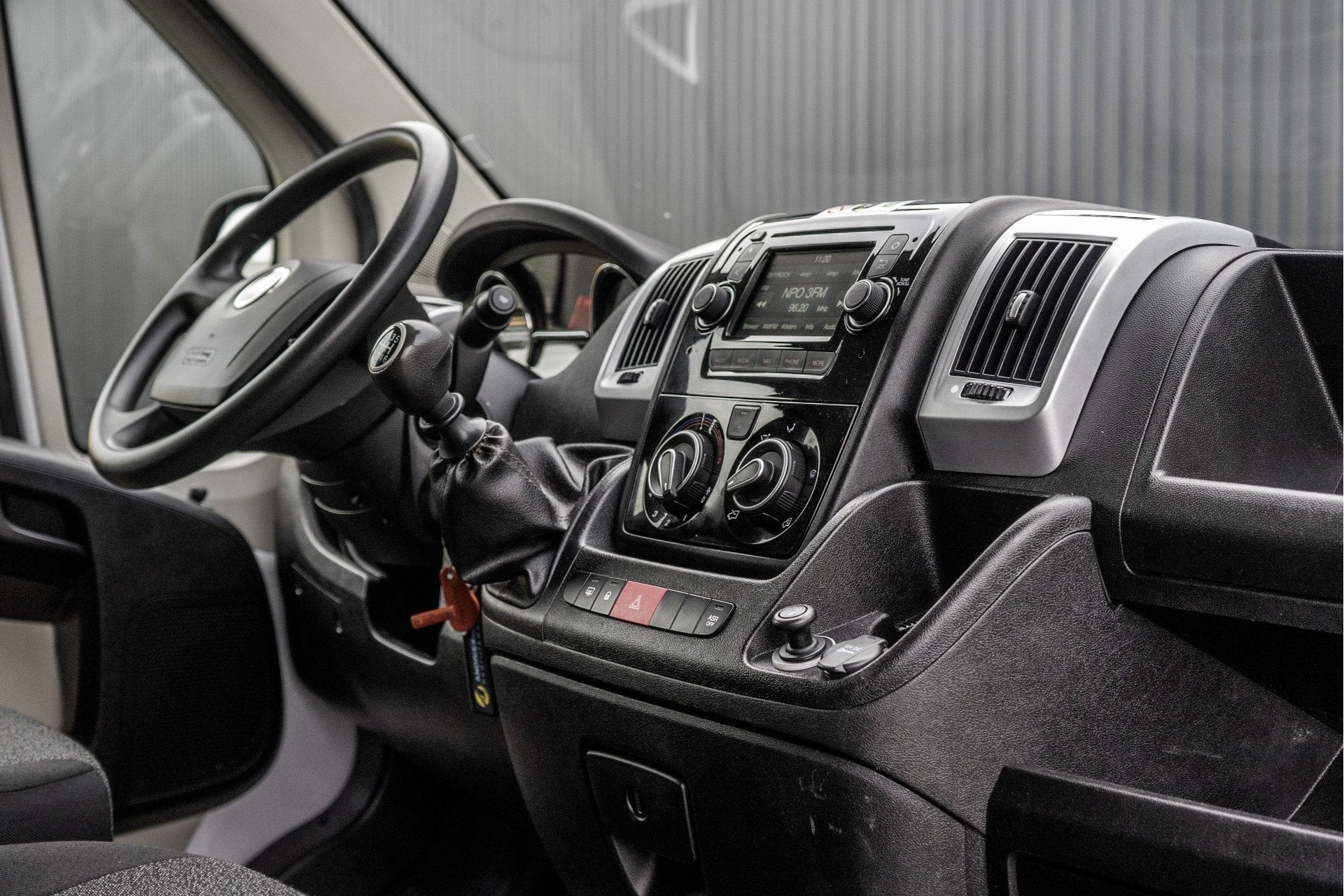 Fiat Ducato 2.3 MultiJet Bakwagen met laadklep | Euro 6 | 13, Auto's, Bestelauto's, Voorwielaandrijving, Gebruikt, USB, Wit