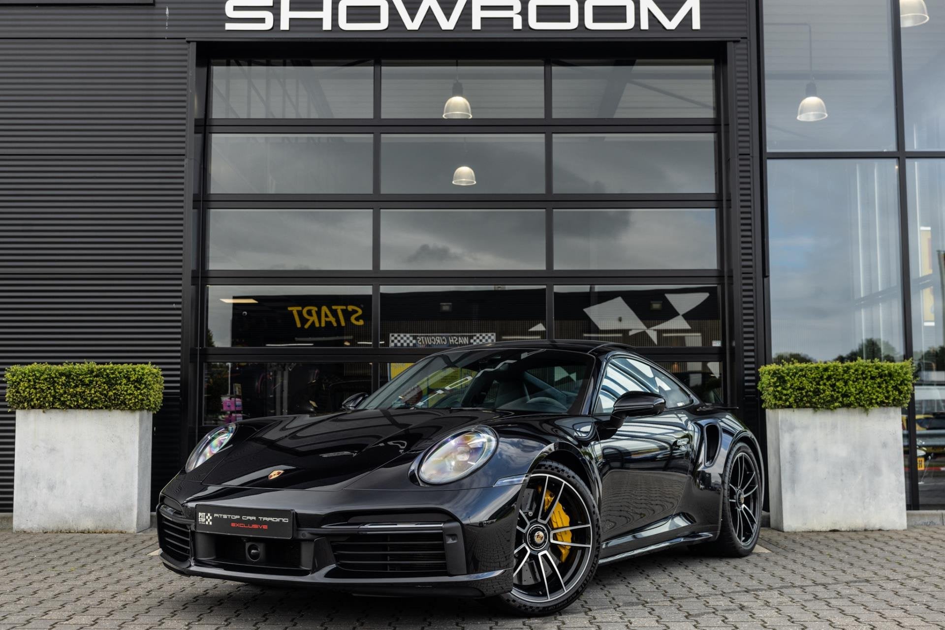Porsche 911 992 3.8 Turbo S, 650pk, Carbon, Burmester, 1e la, Auto's, Automaat, Dealer onderhouden, Gebruikt, Zwart