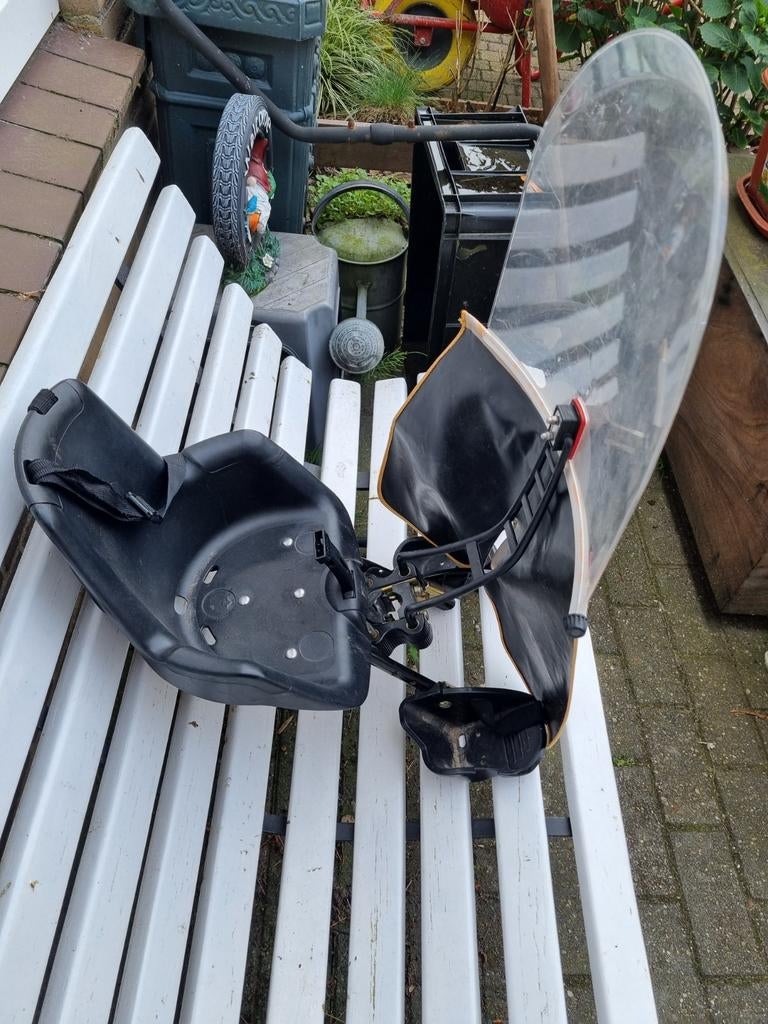 Bobike kinderzitje voor met regenscherm en bevestiging, Ophalen, Gebruikt, Voorzitje, Bobike