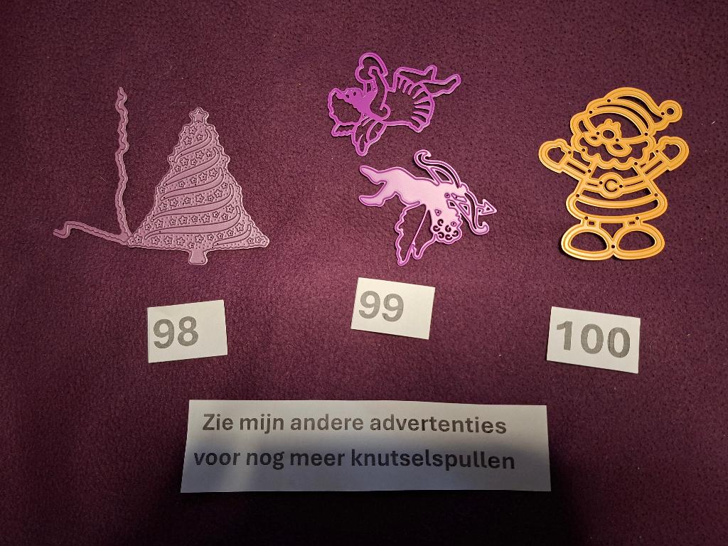 Kerst snijmallen (nr 98 t/m 100), Hobby en Vrije tijd, Kaarten | Zelf maken, Ophalen of Verzenden, Zo goed als nieuw, Kerst, Pons of Mal