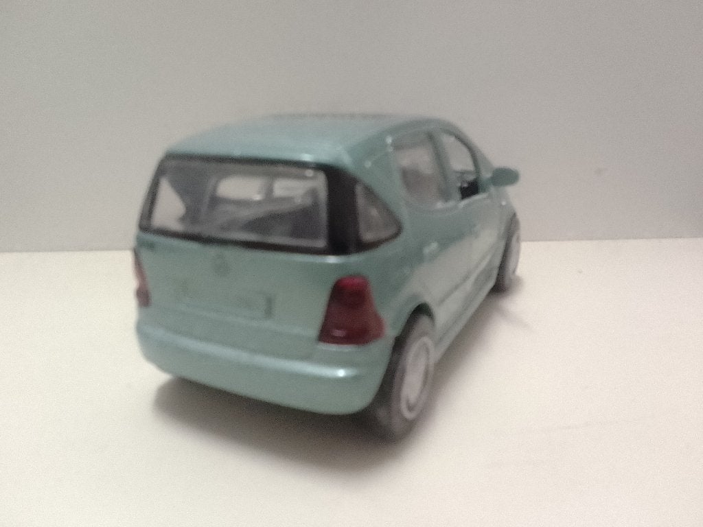 Mercedes A Class, Hobby en Vrije tijd, Modelauto's | 1:32, Ophalen of Verzenden, Zo goed als nieuw, Auto, Overige merken