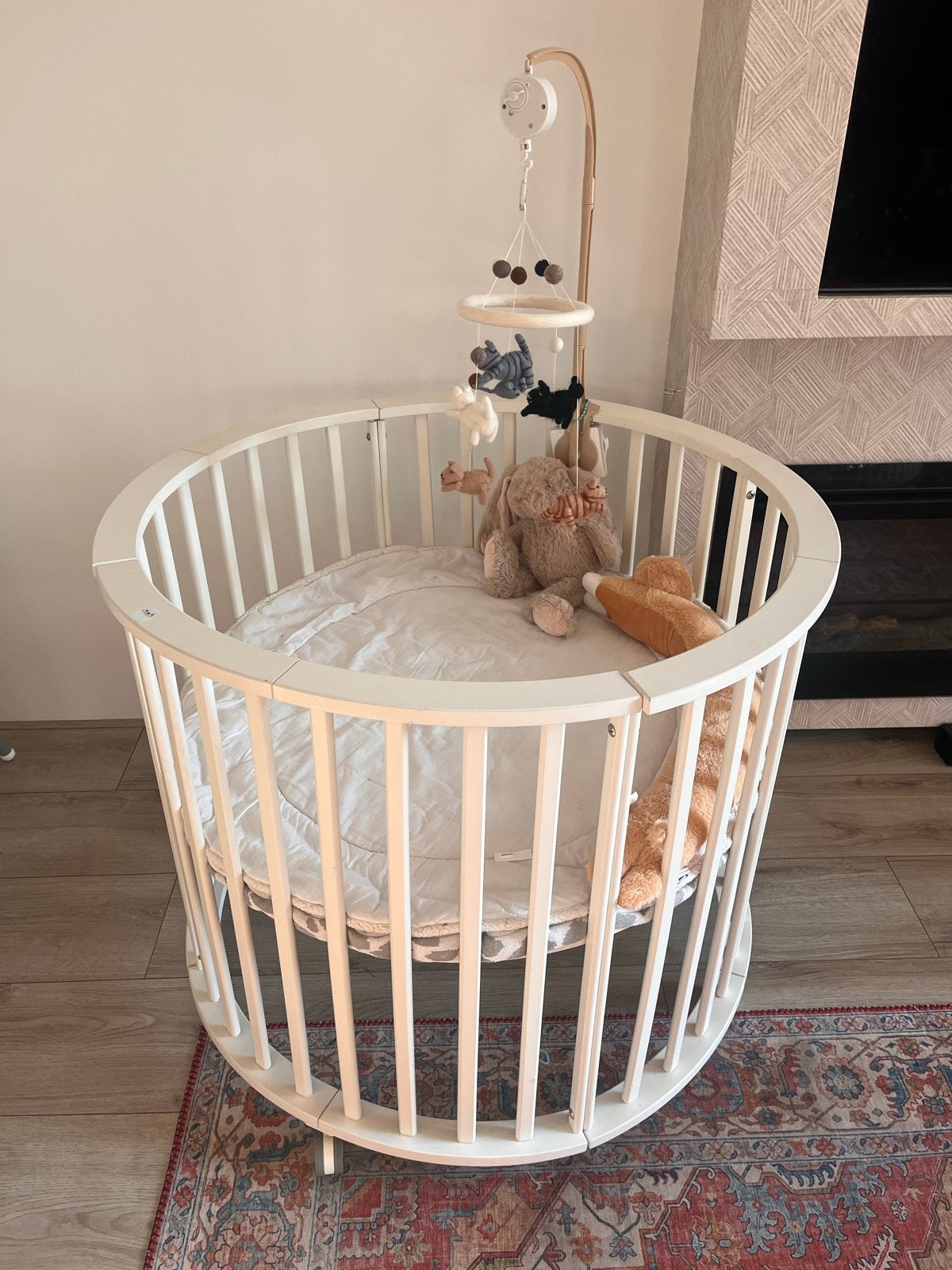 Ronde box Stokke op wielen icl. Matrasjes, Ophalen, Zo goed als nieuw, Wieg