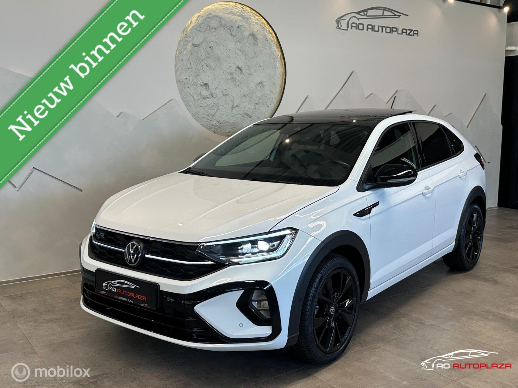 Volkswagen Taigo 1.0 TSI R-Line Panorama/IQ Light/Keyless/Bl, Stof, Zwart, Automatische klimaatregeling, Wit