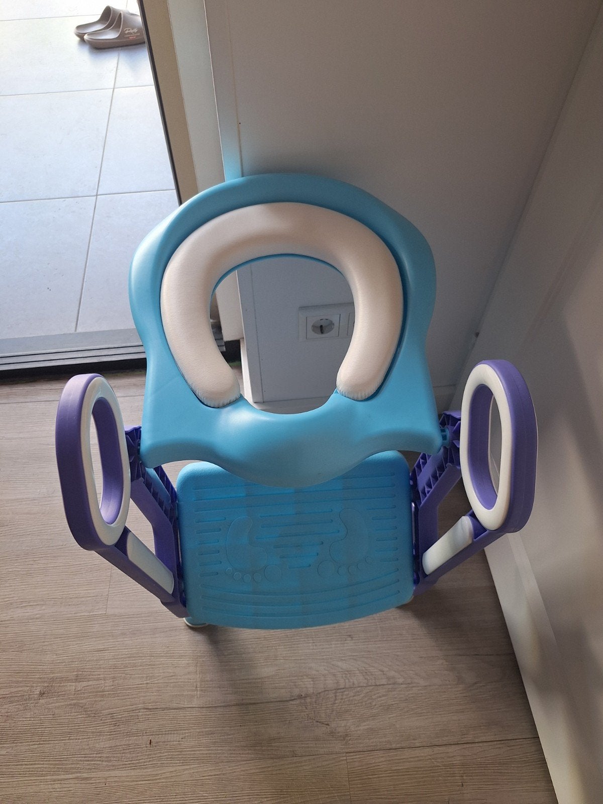 Kinder wc-bril met opstapje en handvatten, Ophalen, Zo goed als nieuw