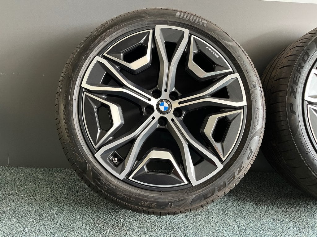 22 inch Styling 1021 set voor uw BMW iX i20 / 1021M, Auto-onderdelen, Banden en Velgen, Gebruikt, 275 mm, Banden en Velgen, Overige maten