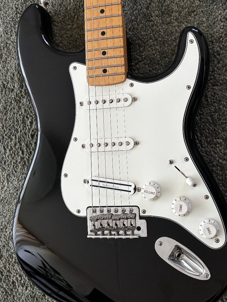 Fender Stratocaster (MIM), Muziek en Instrumenten, Ophalen, Zo goed als nieuw, Solid body, Fender