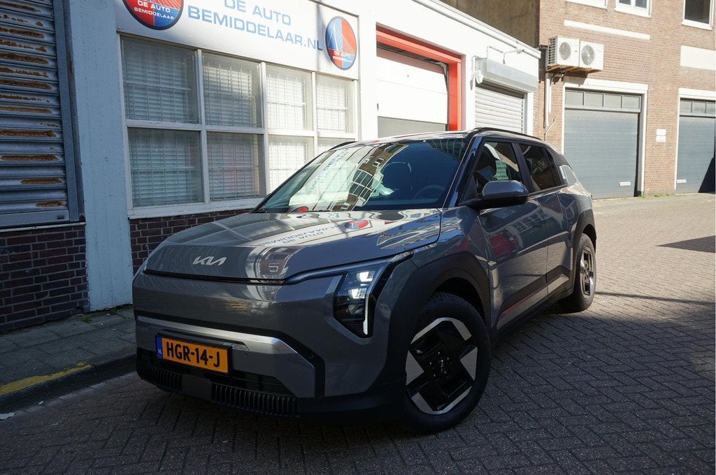 Kia EV3 Plus 81.4 kWh | Adaptieve cruise + Lane dep | 605km, Auto's, Kia, Stof, 33 min, Automatische klimaatregeling, Origineel Nederlands