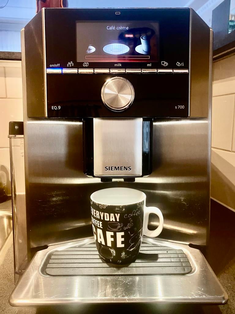 Siemens EQ.9 S700 volautomatische koffiemachine, Witgoed en Apparatuur, Koffiezetapparaten, Afneembaar waterreservoir, 10 kopjes of meer