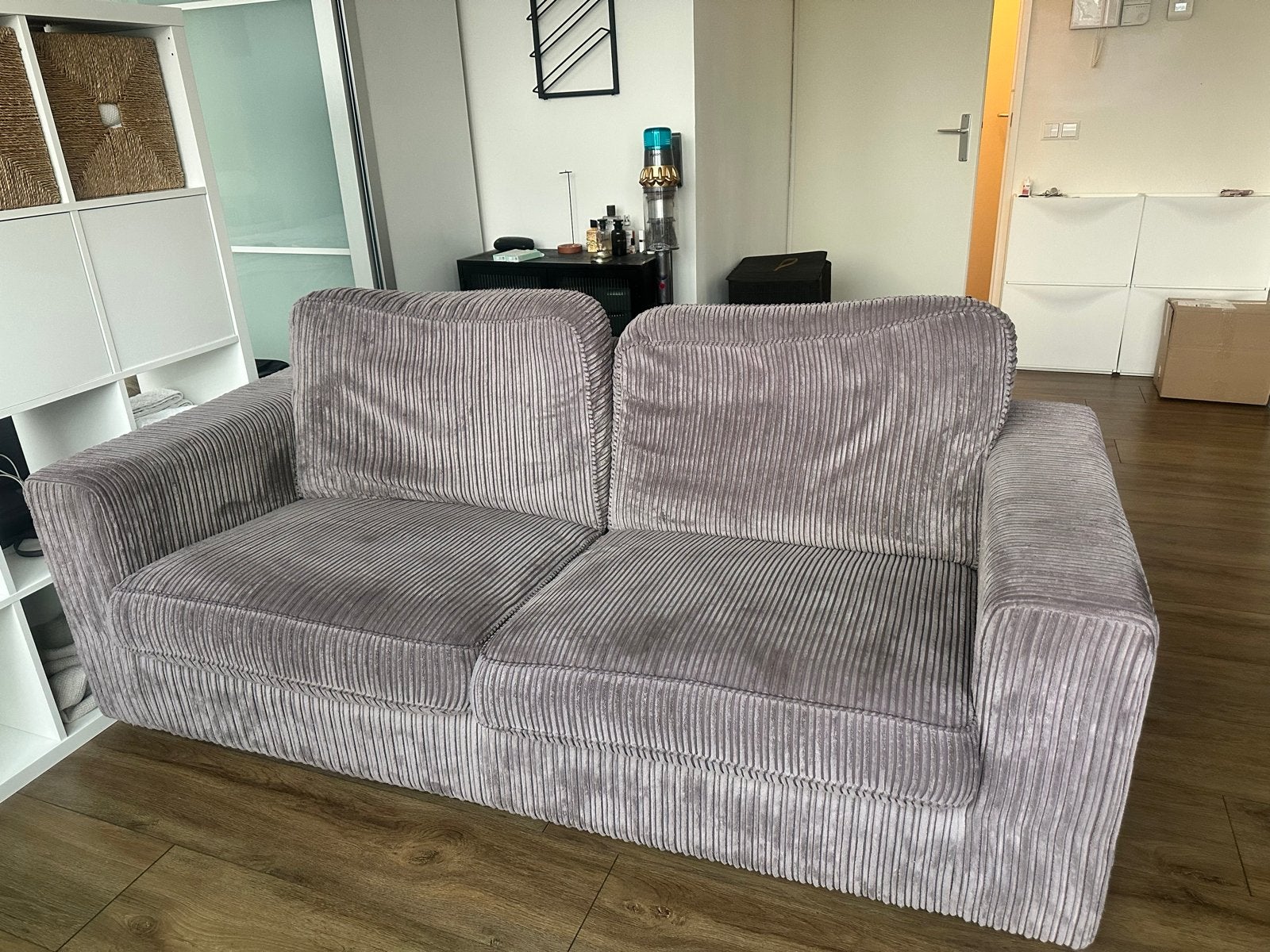 Comfortabele 2-zitsbank met kleine vlek op armleuning, Ophalen, Gebruikt, 150 tot 200 cm, Tweepersoons