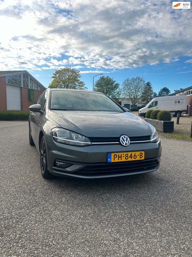 Volkswagen Golf 1.6 TDI Highline Business R, Voorwielaandrijving, Gebruikt, Euro 6, 4 cilinders
