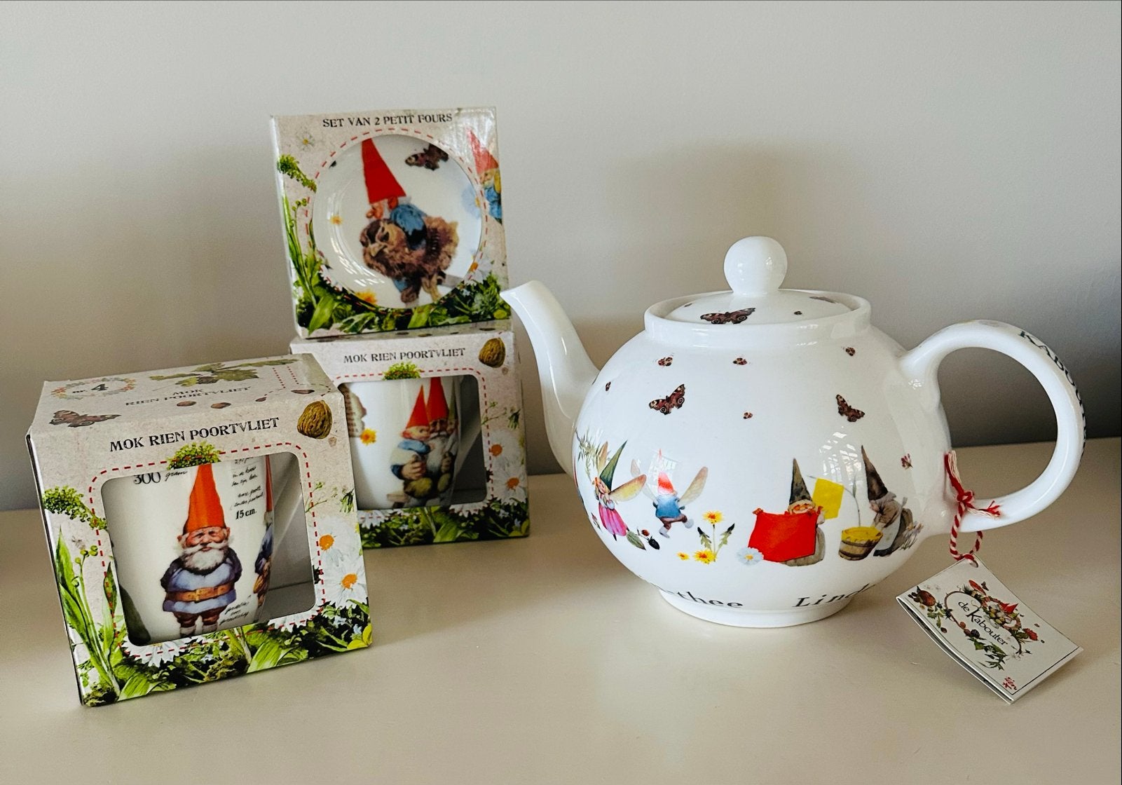 Rien Poortvliet kabouter Theepot, 2 mokken, schaaltjes, Huis en Inrichting, Keuken | Servies, Overige merken, Keramiek, Landelijk/Boerenbont