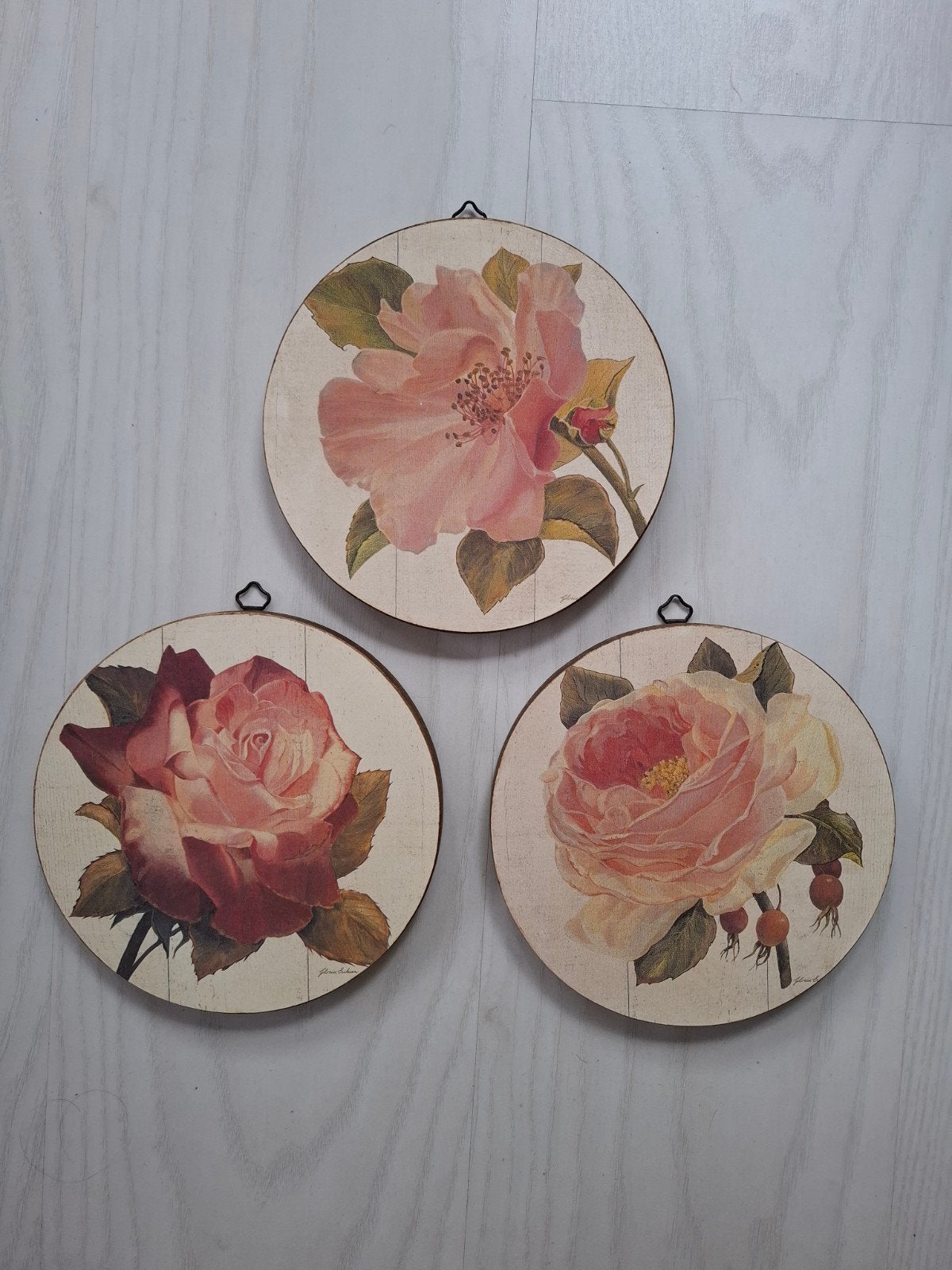 3 ronde houten schilderijtjes met rozen, Huis en Inrichting, Ophalen