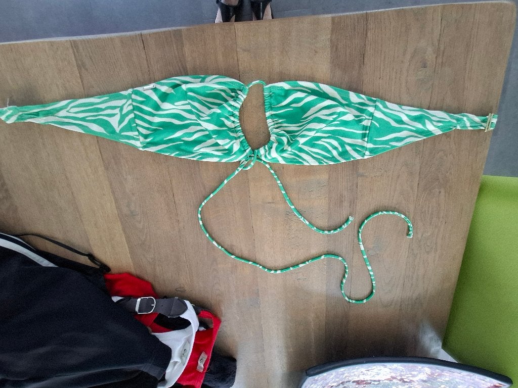 BIKINITOPJE, LOAVIES, MAAT XL, Kleding | Dames, Ophalen of Verzenden, Zo goed als nieuw, Zwart, Bikini