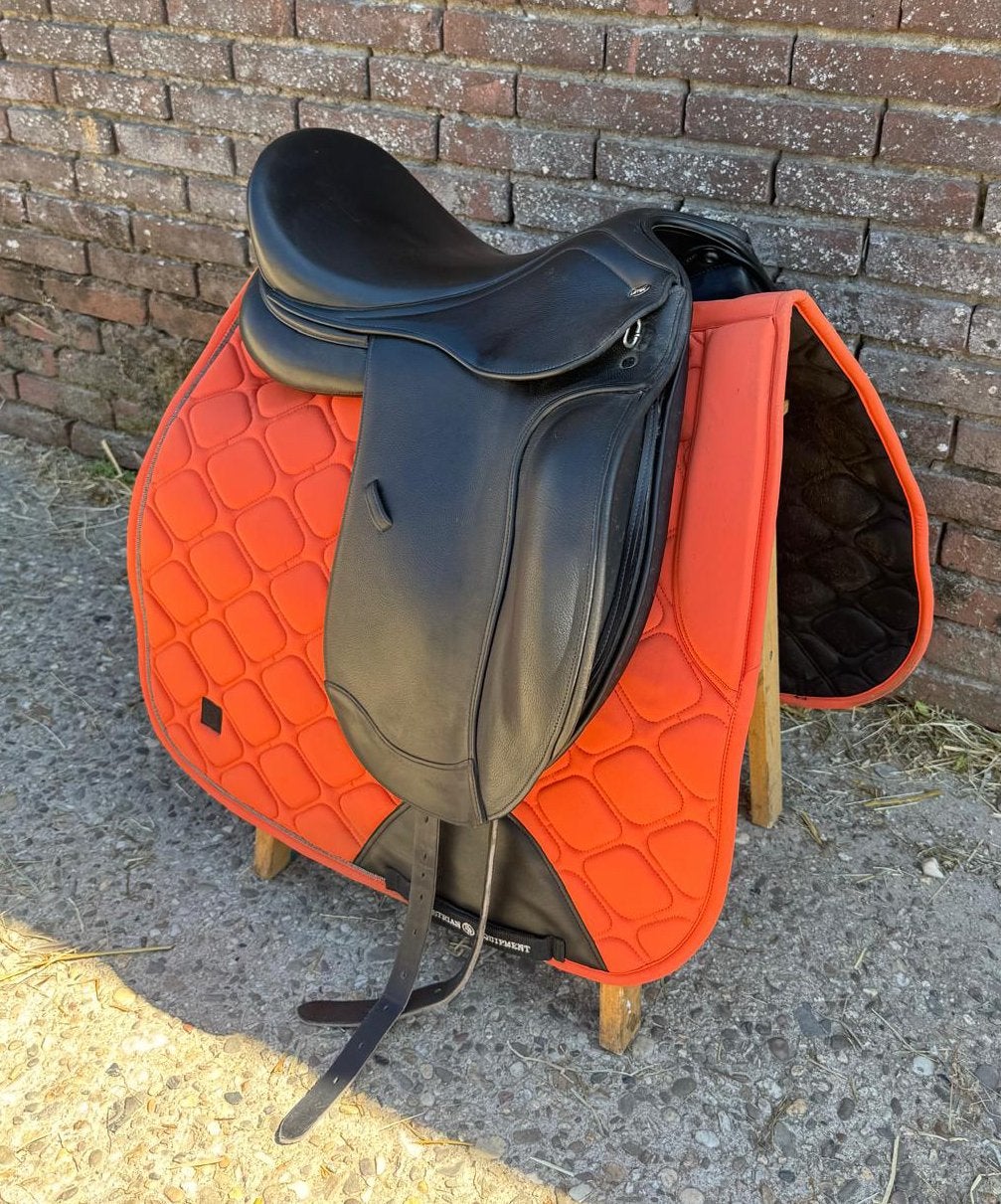 Dressuur zadel Letek / Tekna 17 inch verschillende boommaten, Ophalen of Verzenden, Zo goed als nieuw, Dressuur