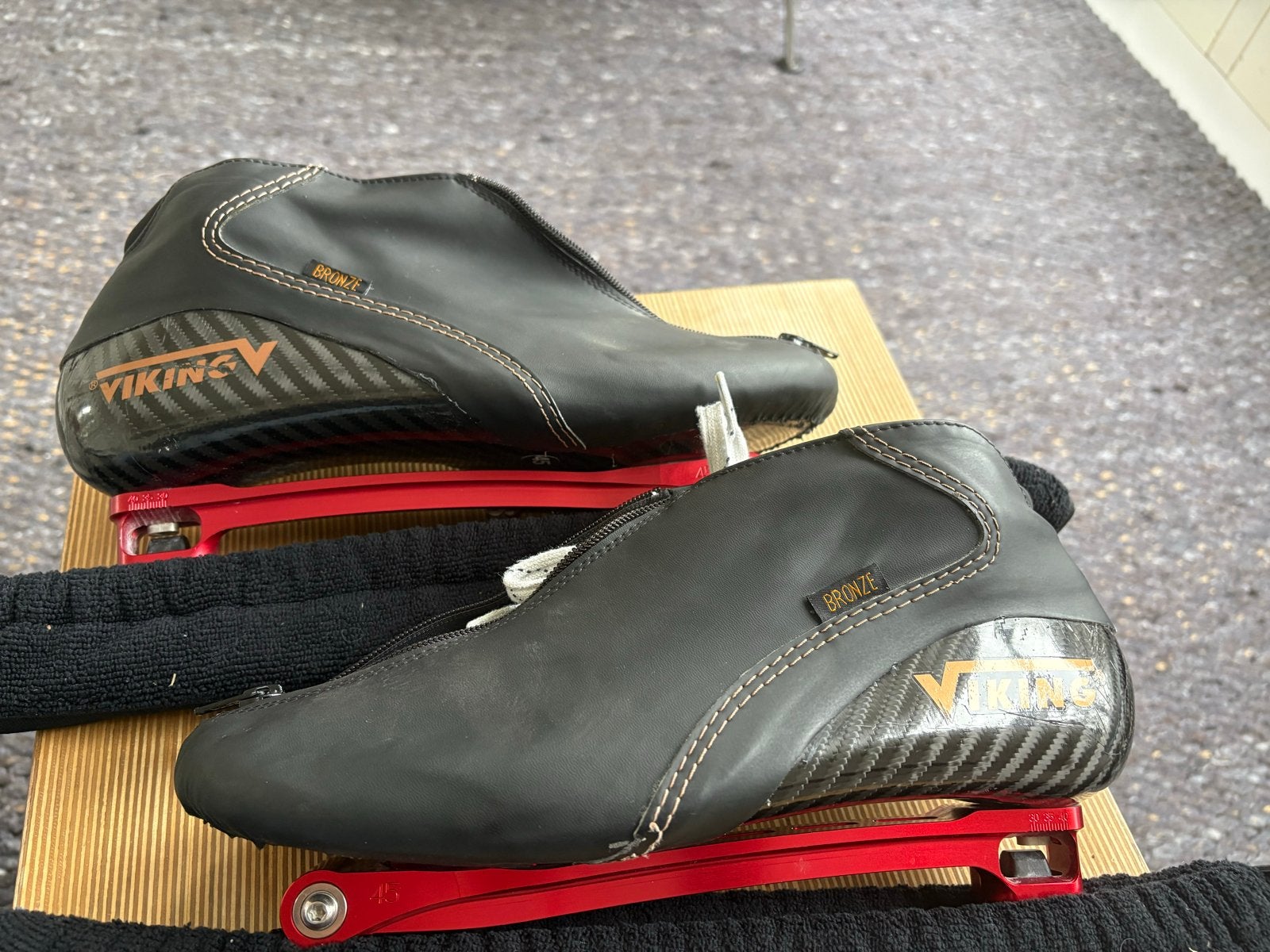 Viking Bronze thermoplastische schaatsschoenen (mt.45), Sport en Fitness, Schaatsen, Ophalen, Gebruikt, Noren, Viking