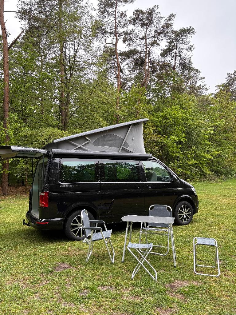 VW California Ocean 2.0 TDI 110KW AUT 2020 Zwart, Auto's, 4 stoelen, Zwart, 11 km/l, Diesel