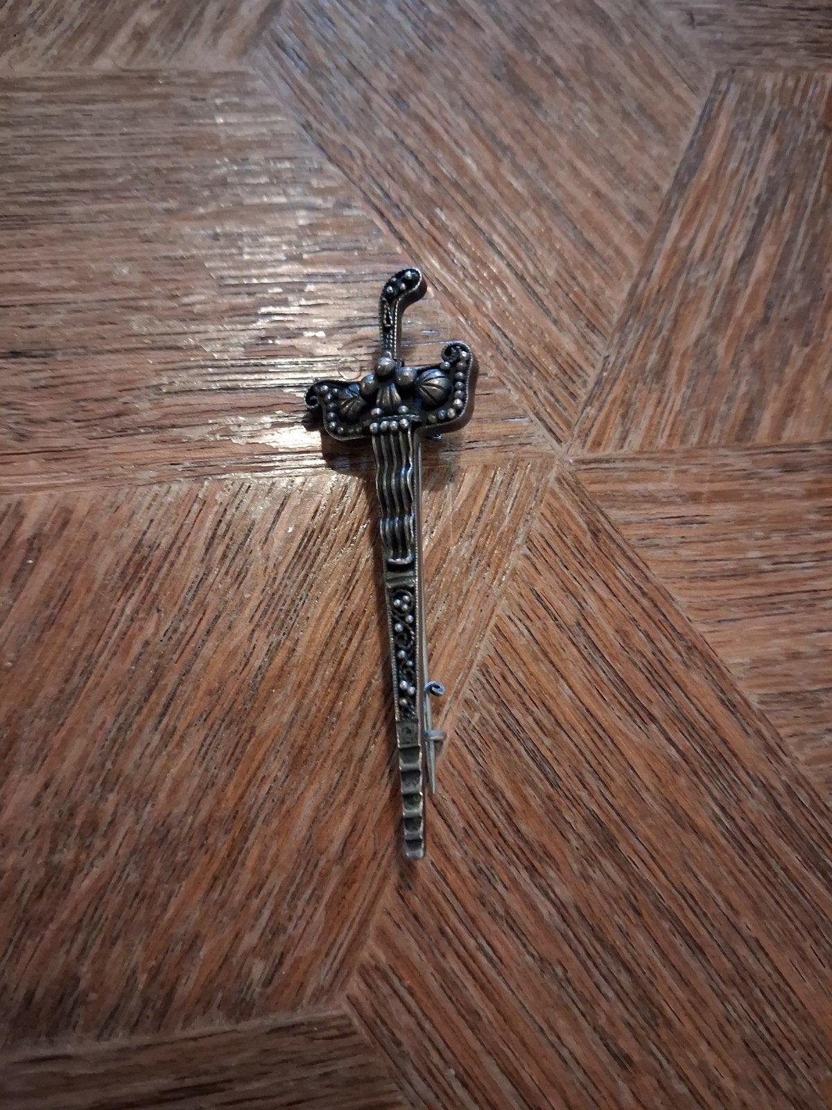 Djokja zilveren Broche Degen met Schede, Sieraden, Tassen en Uiterlijk, Ophalen of Verzenden, Zilver, Broche