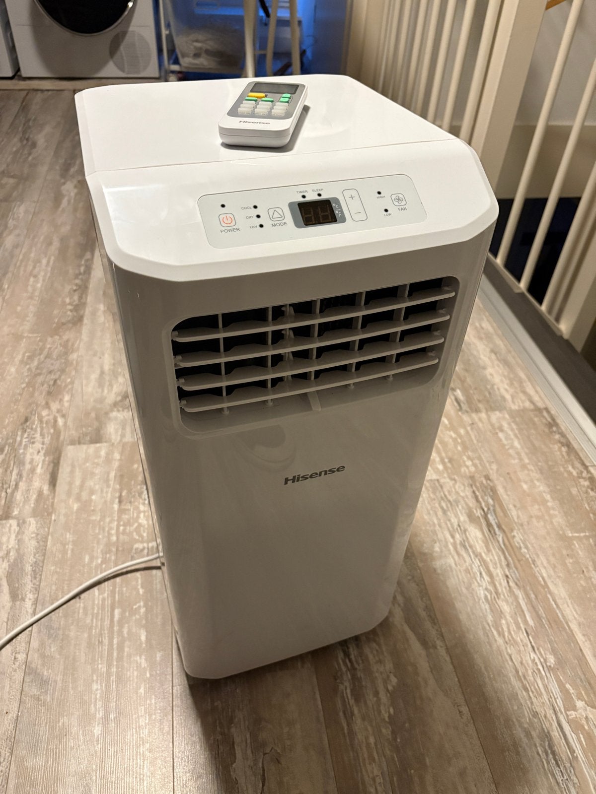 Hisense Mobiele Airco APC07KV - Koelen, Ventileren, Ontvocht, Ophalen, Minder dan 60 m³, 3 snelheden of meer, Zo goed als nieuw