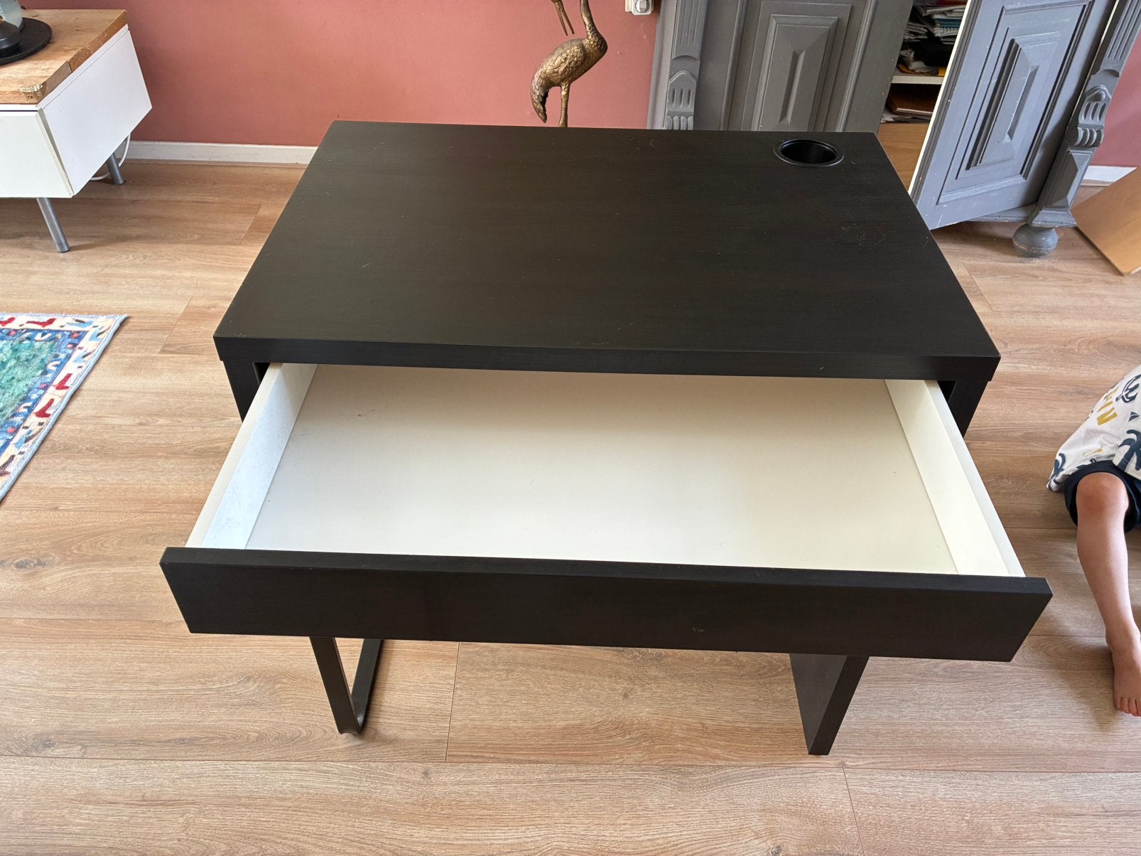 Kinder bureau met la. Merk Micke, Huis en Inrichting, Bureaus, Ophalen, Zwart, Gebruikt, Met lades