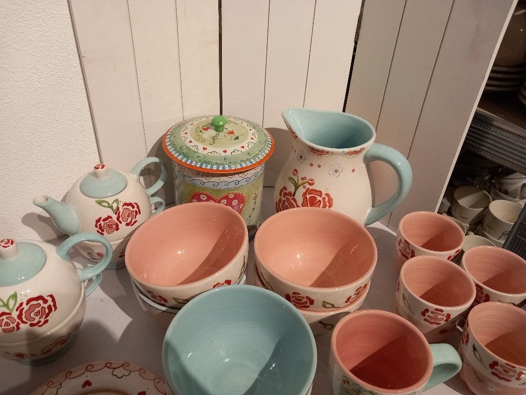 Jet servies C'est La Vie, Keramiek, Overige typen, Ophalen of Verzenden, Zo goed als nieuw