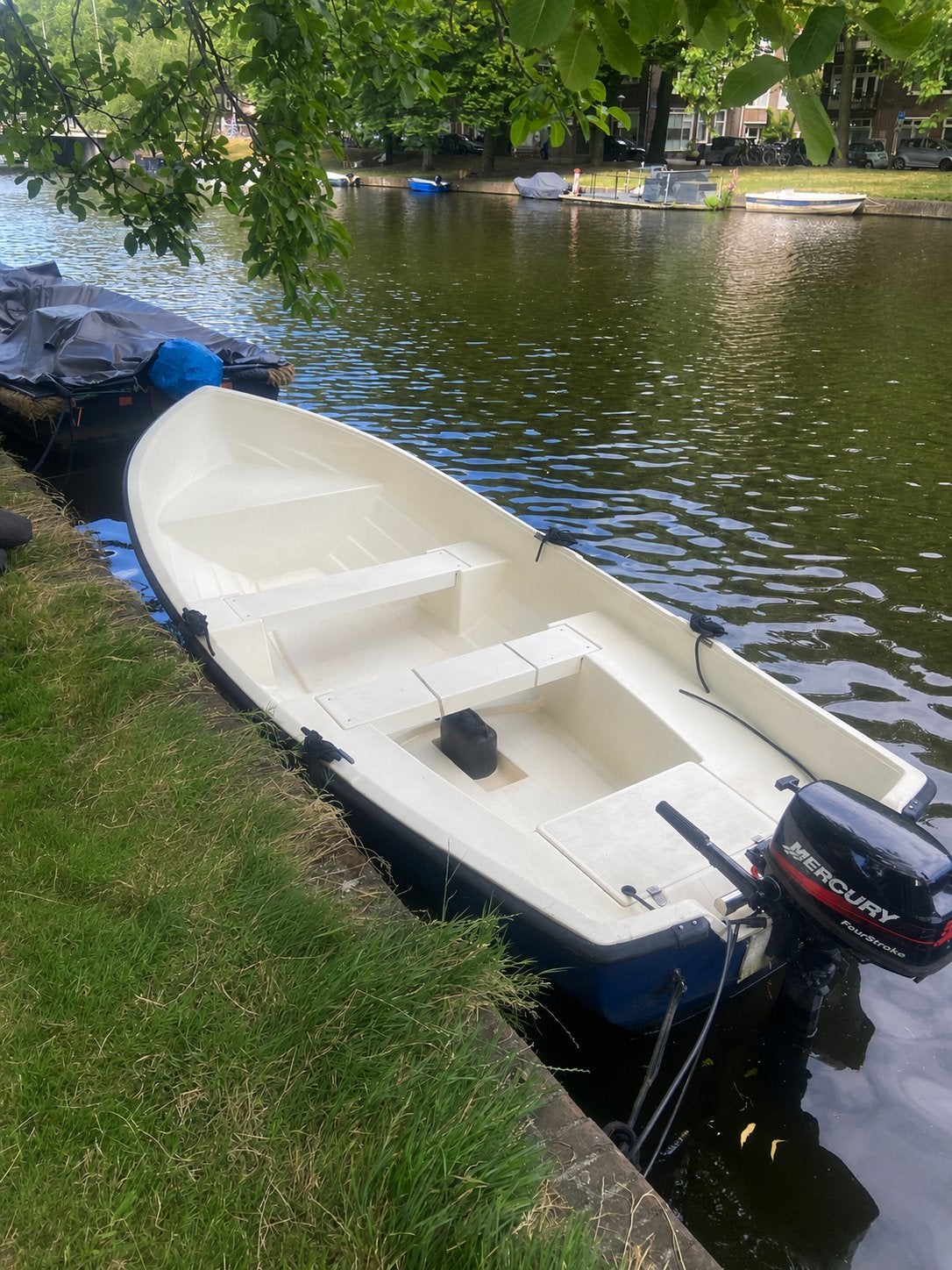 Polyester sloep/bootje met 5PK motor – Vaarklaar, Ophalen, Tender, 4 m, 1.80 meter